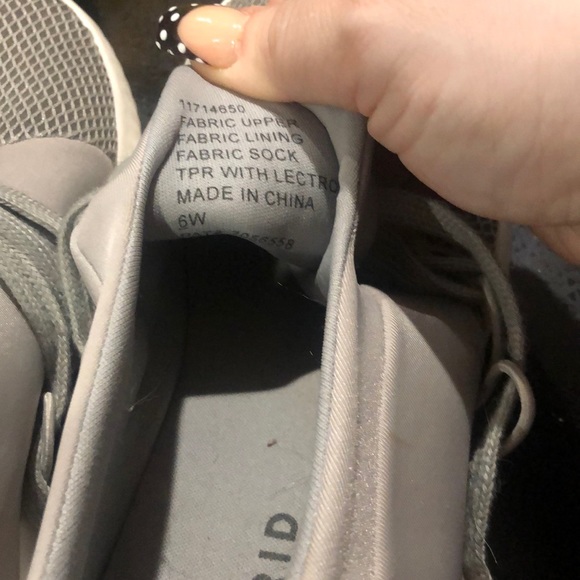 Torrid gray nylon mesh jogger sneakers wide width - Picture 4 of 8